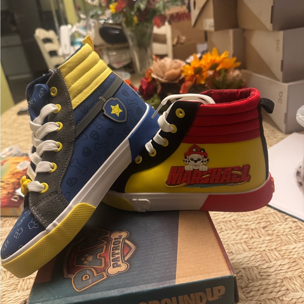 Paw Patrol High-Top Sneakers Ground up sz 3 youth new in box